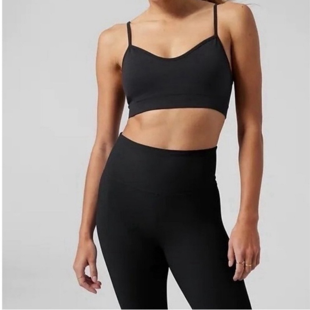 Athleta renew sports bra